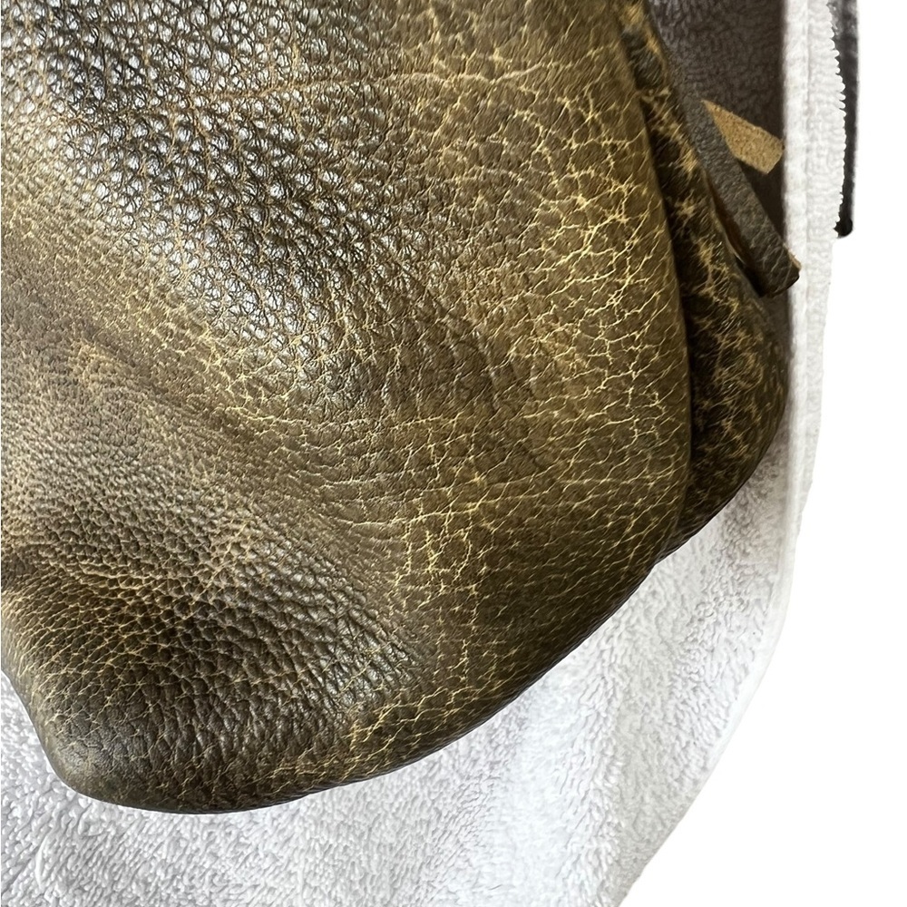 Distressed Bamboo Gucci Tote - Picture 4 of 12